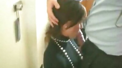 Cum manā ass liels gailis gape caurumiem